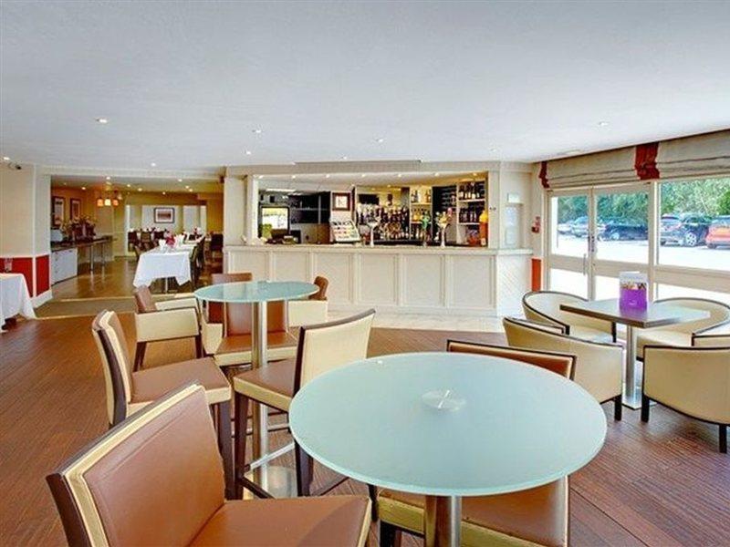 Epping Forest Hotel Woodford Exteriör bild