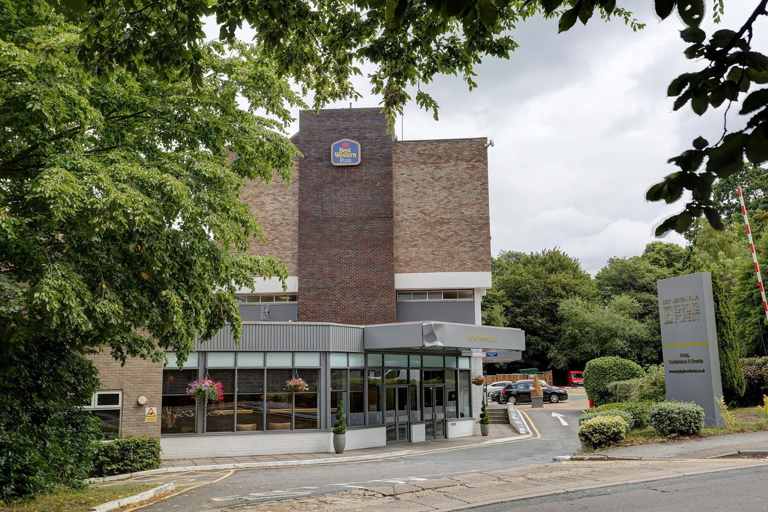 Epping Forest Hotel Woodford Exteriör bild