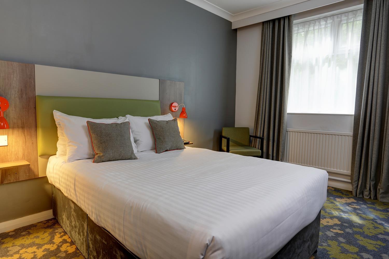 Epping Forest Hotel Woodford Exteriör bild