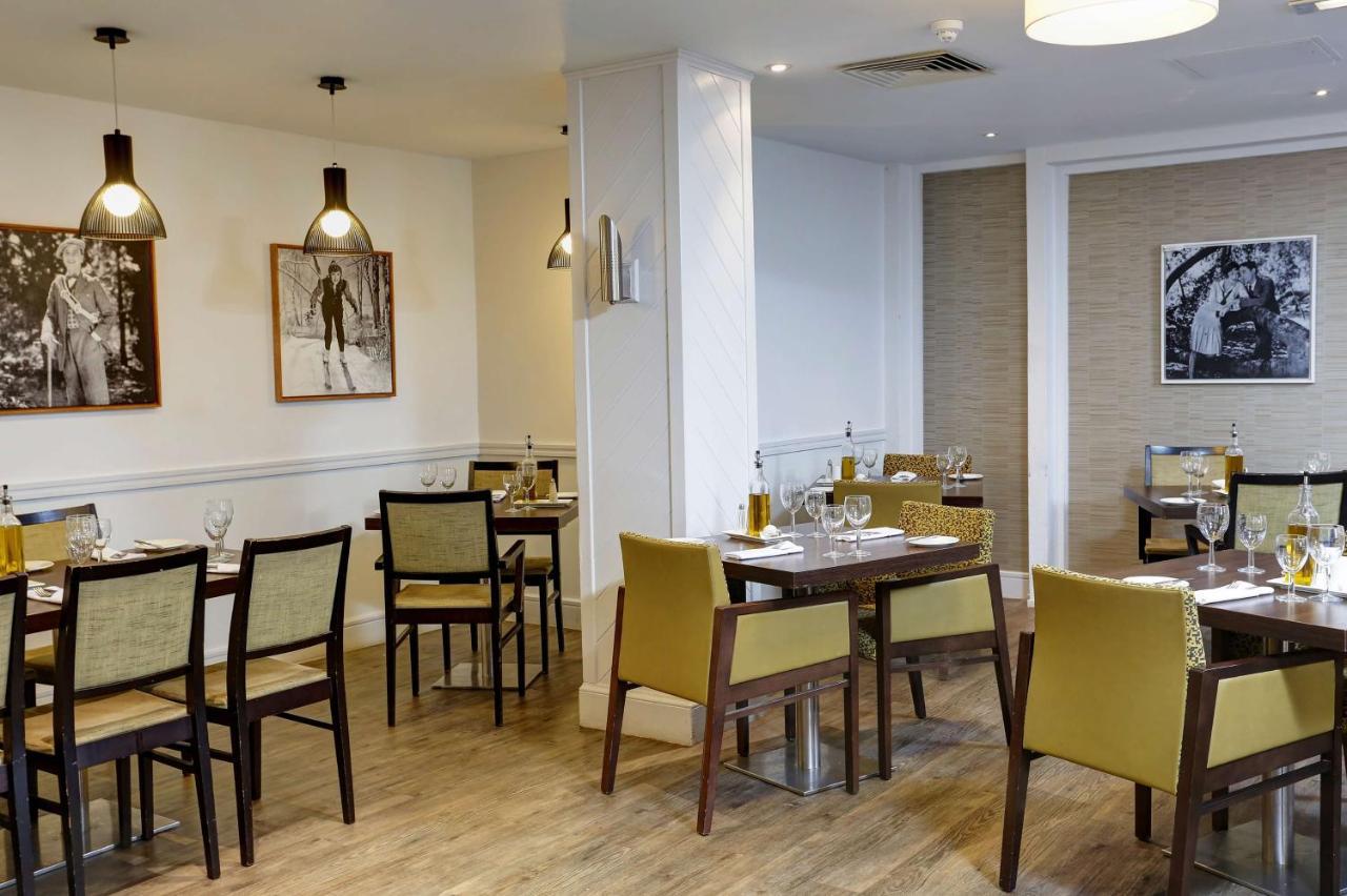 Epping Forest Hotel Woodford Exteriör bild